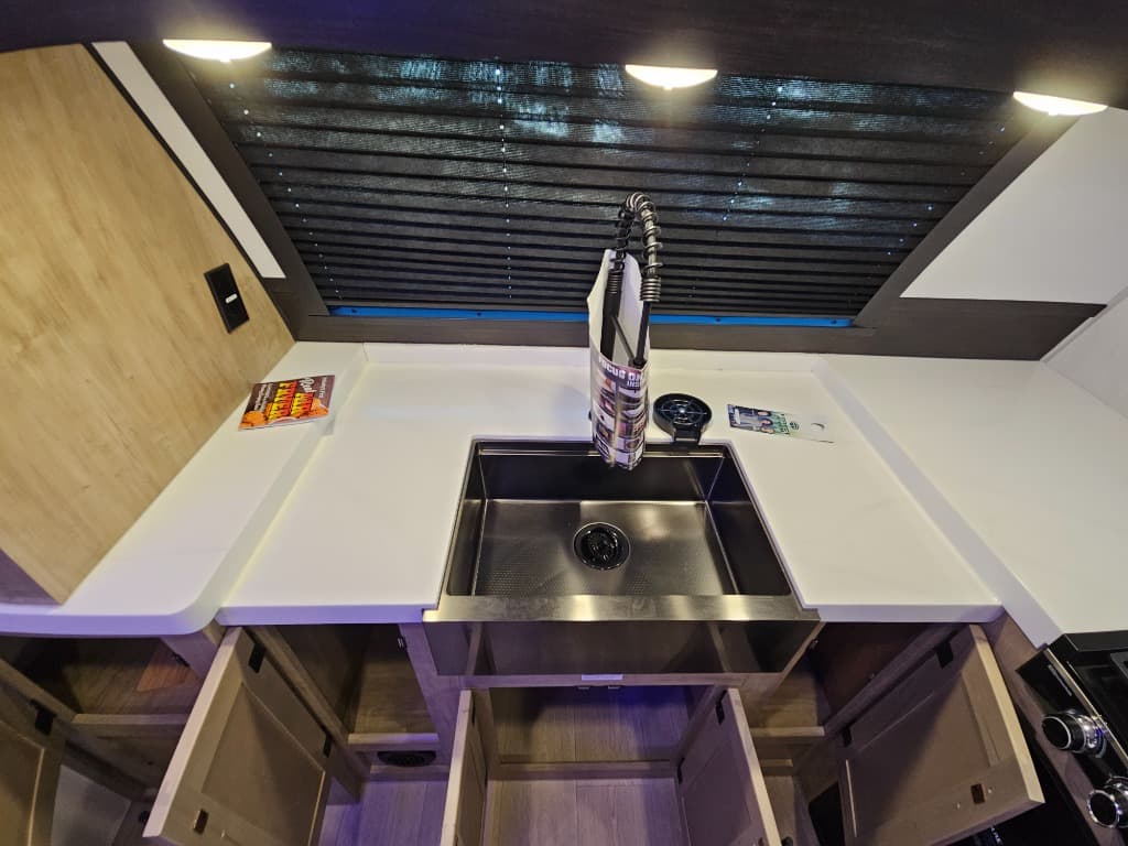 2026 Forest River 2026 Forest River Cherokee Grey Wolf Black Label - thumbnail 25