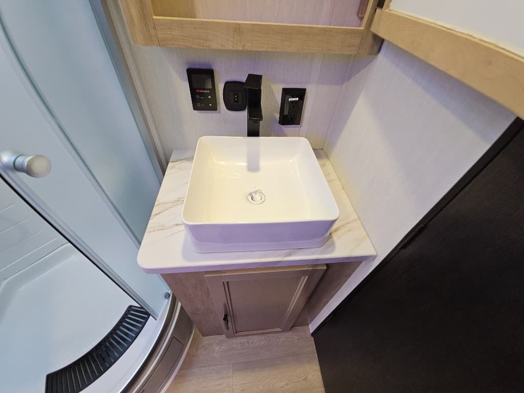 2026 Forest River 2026 Forest River Cherokee Grey Wolf Black Label - thumbnail 34