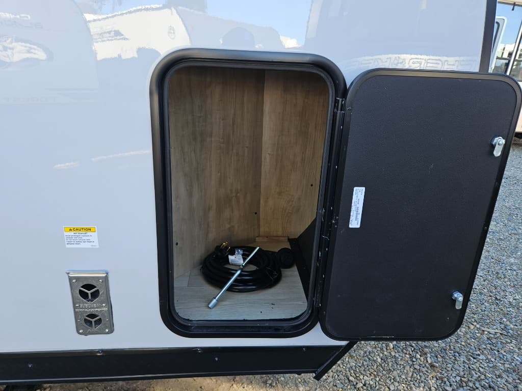 2026 Forest River 2026 Forest River Cherokee Grey Wolf Black Label - thumbnail 39