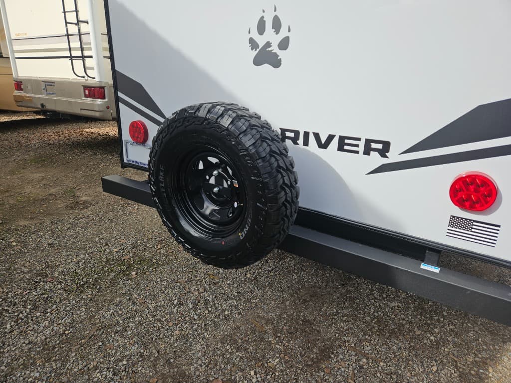 2026 Forest River RV 2026 Forest River RV Cherokee Wolf Pup Black Label - thumbnail 36