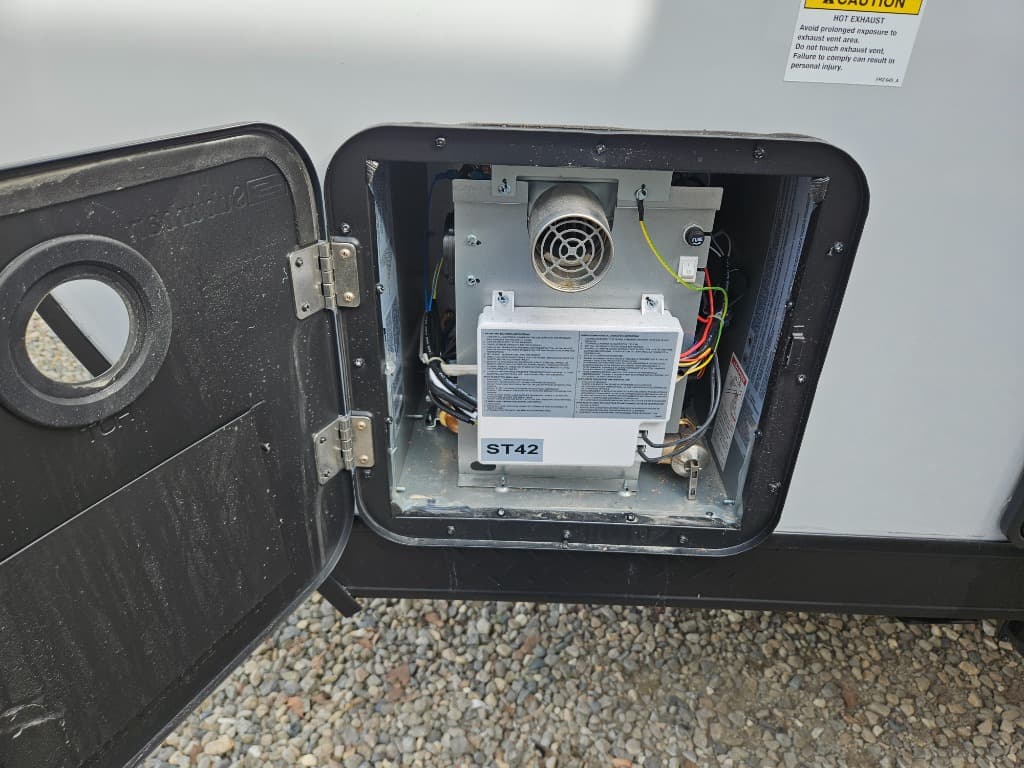 2026 Forest River RV 2026 Forest River RV Cherokee Wolf Pup Black Label - thumbnail 41