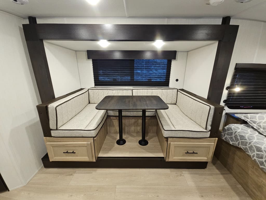 2026 Forest River RV 2026 Forest River RV Cherokee Wolf Pup Black Label - thumbnail 6