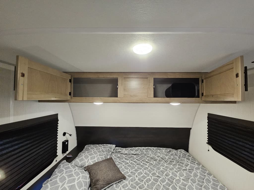 2026 Forest River RV 2026 Forest River RV Cherokee Wolf Pup Black Label - thumbnail 17