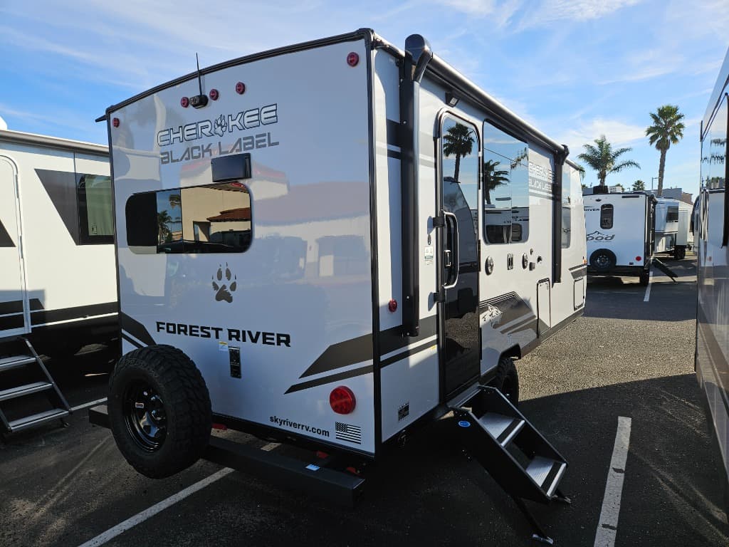 2026 Forest River 2026 Forest River Cherokee Wolf Pup Black Label - thumbnail 3