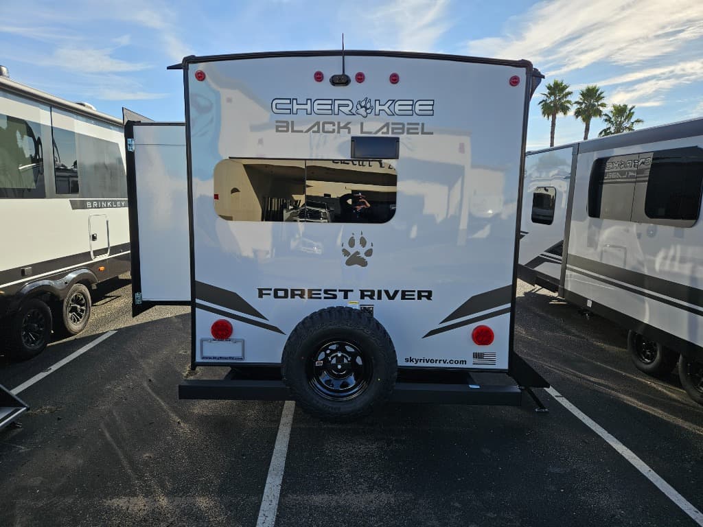 2026 Forest River 2026 Forest River Cherokee Wolf Pup Black Label - thumbnail 4