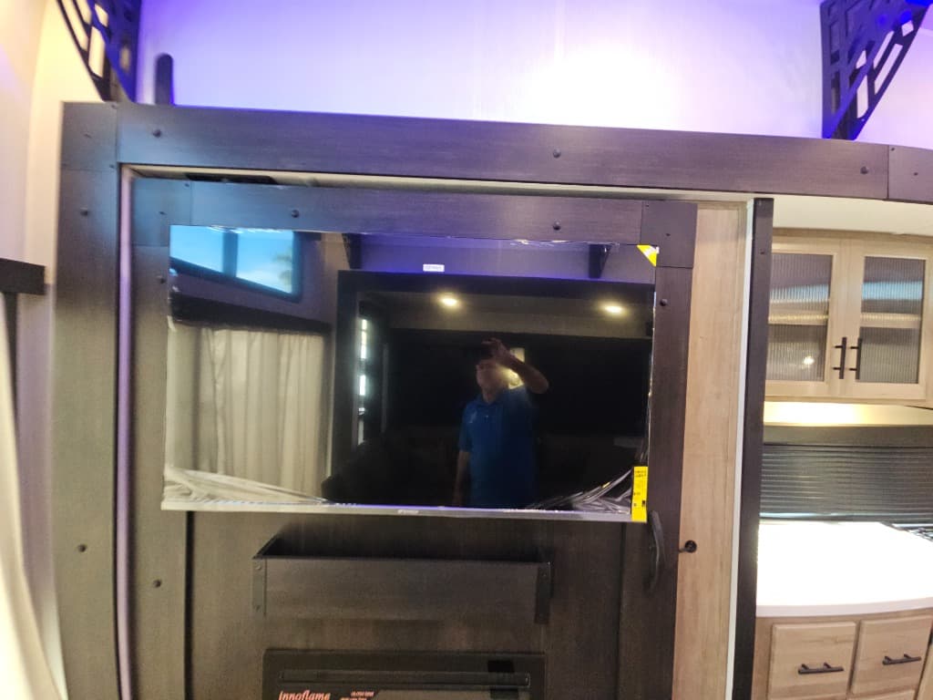 2026 Forest River 2026 Forest River Cherokee Timberwolf Black Label Destination Trailer - thumbnail 14