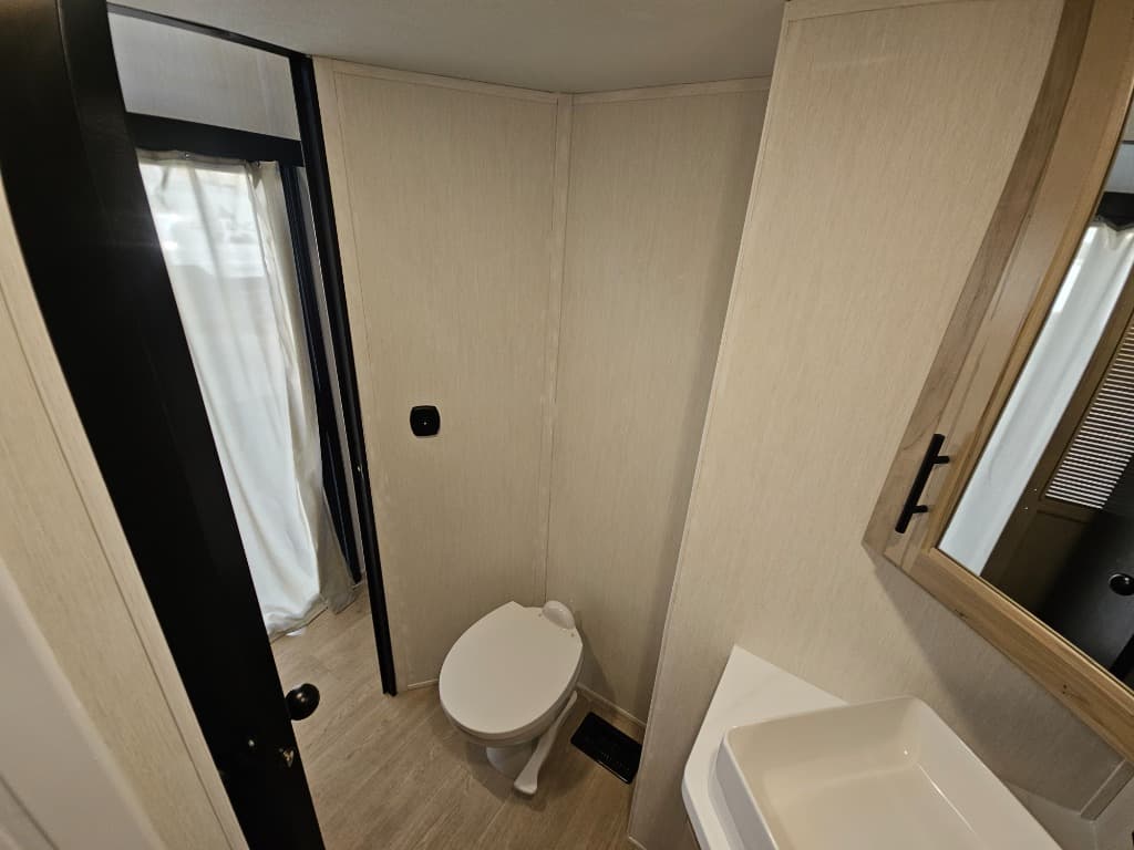 2026 Forest River 2026 Forest River Cherokee Timberwolf Black Label Destination Trailer - thumbnail 30