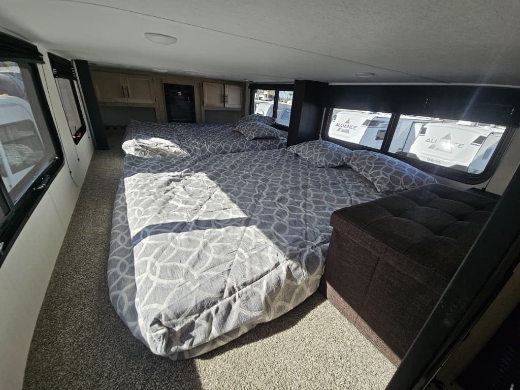 2026 Forest River 2026 Forest River Cherokee Timberwolf Black Label Destination Trailer - thumbnail 36