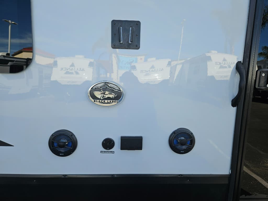 2026 Forest River 2026 Forest River Cherokee Timberwolf Black Label Destination Trailer - thumbnail 56