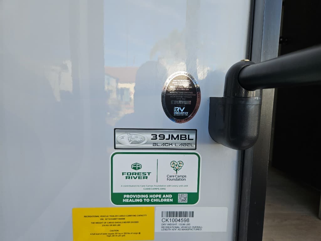 2026 Forest River 2026 Forest River Cherokee Timberwolf Black Label Destination Trailer - thumbnail 59