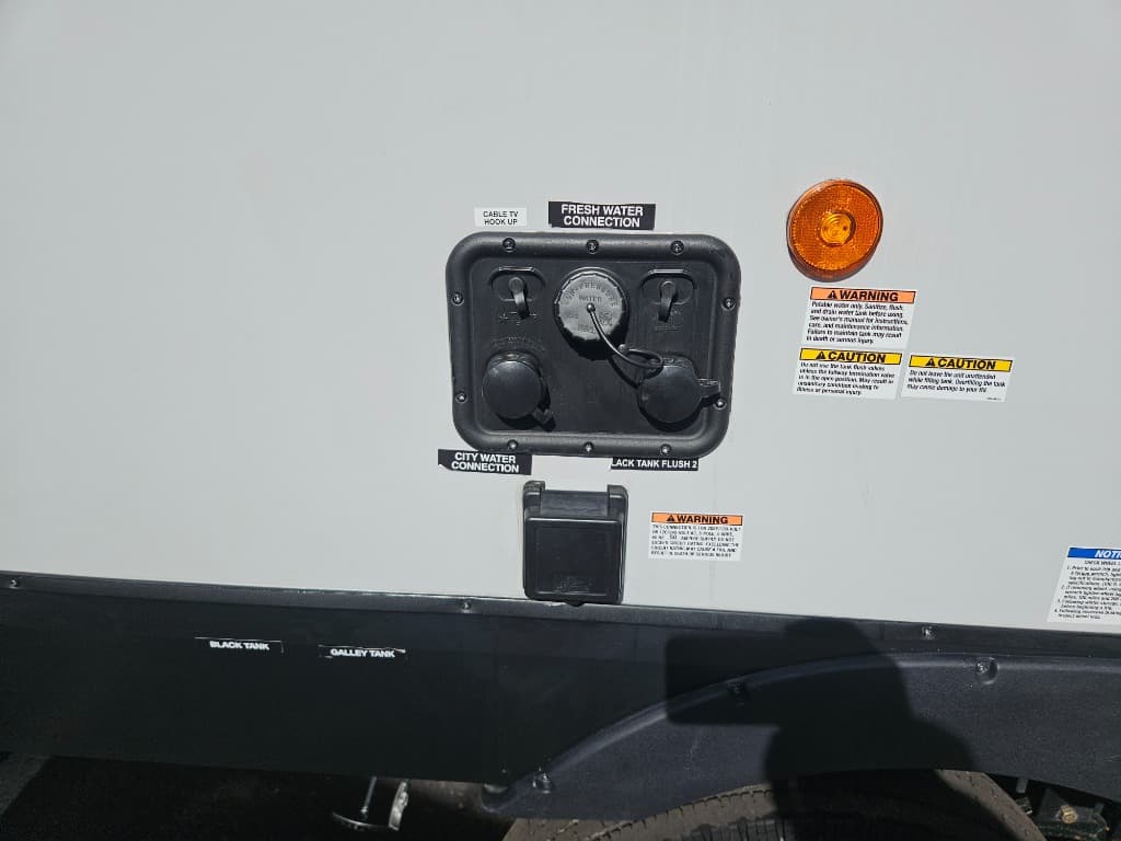 2026 Forest River 2026 Forest River Cherokee Timberwolf Black Label Destination Trailer - thumbnail 63