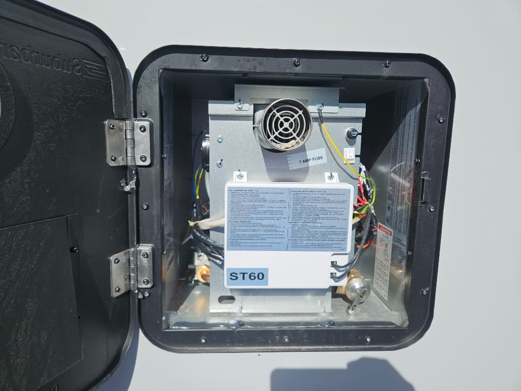 2026 Forest River 2026 Forest River Cherokee Timberwolf Black Label Destination Trailer - thumbnail 64