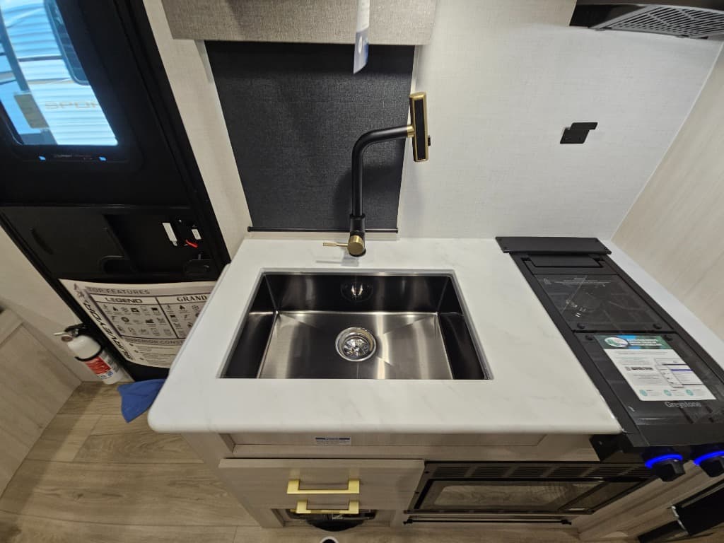 2026 Forest River 2026 Forest River Surveyor Legend - thumbnail 17