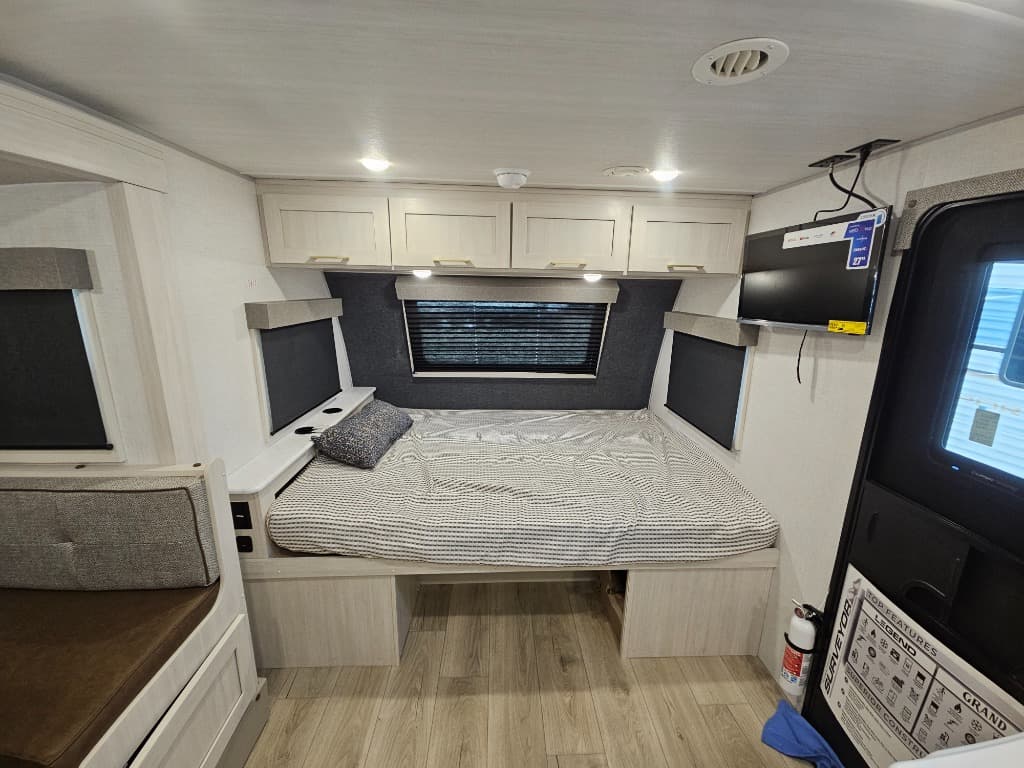 2026 Forest River 2026 Forest River Surveyor Legend - thumbnail 22