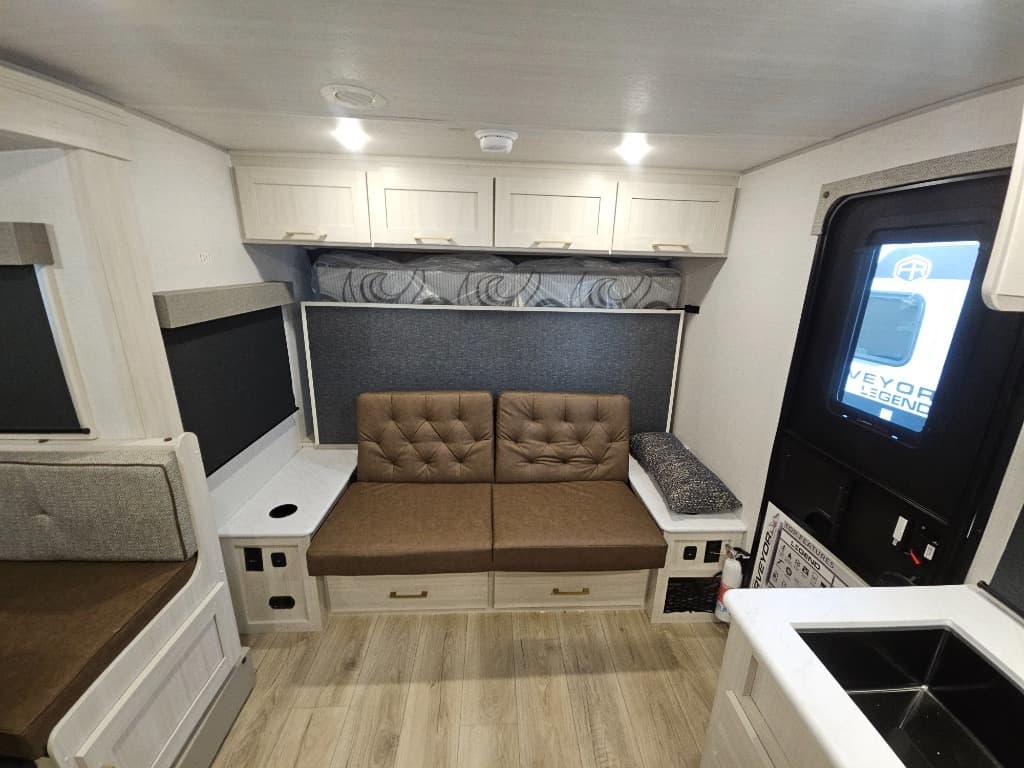 2026 Forest River 2026 Forest River Surveyor Legend - thumbnail 17