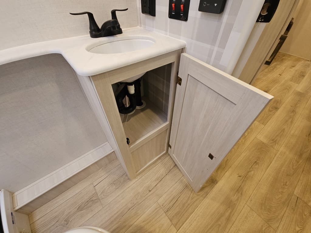 2026 Forest River 2026 Forest River Surveyor Legend - thumbnail 33