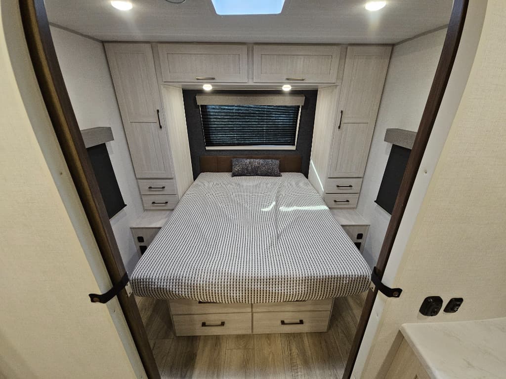 2026 Forest River 2026 Forest River Surveyor Legend - thumbnail 34