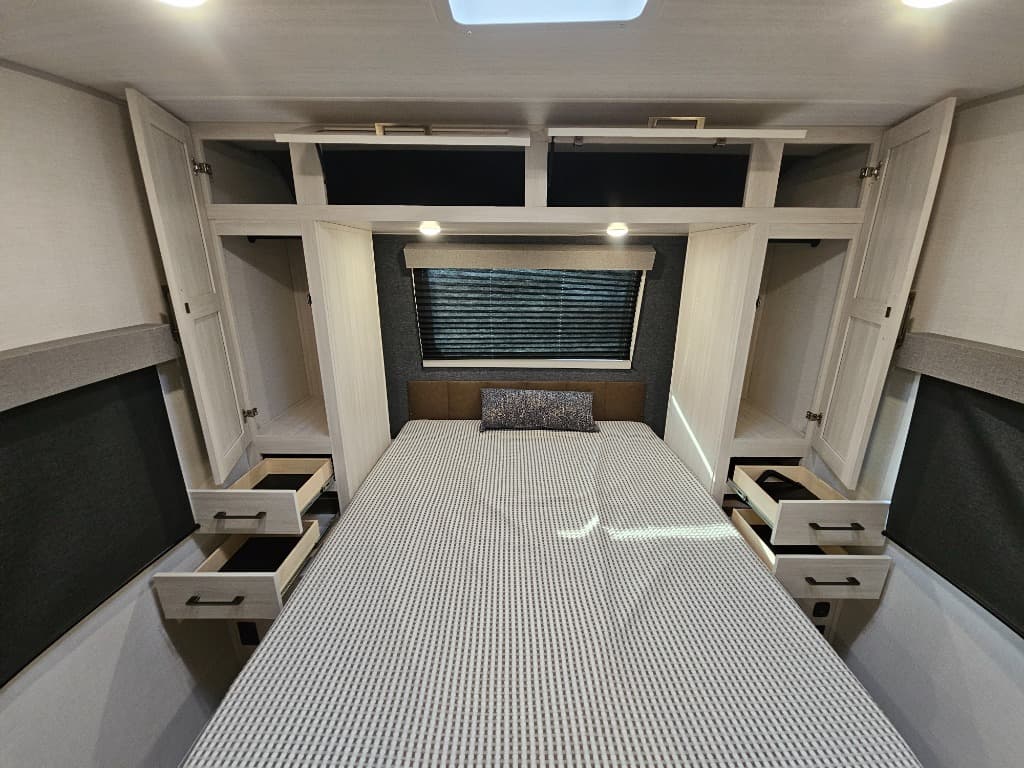 2026 Forest River 2026 Forest River Surveyor Legend - thumbnail 36