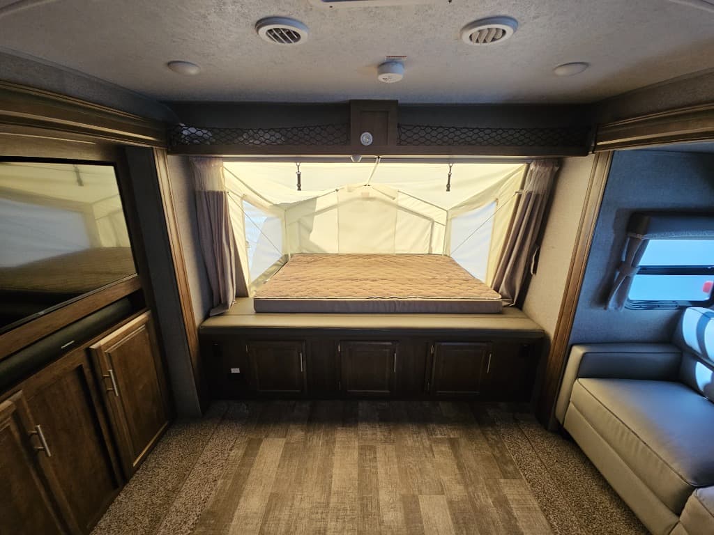 2019 Forest River 2019 Forest River Rockwood Roo - thumbnail 15