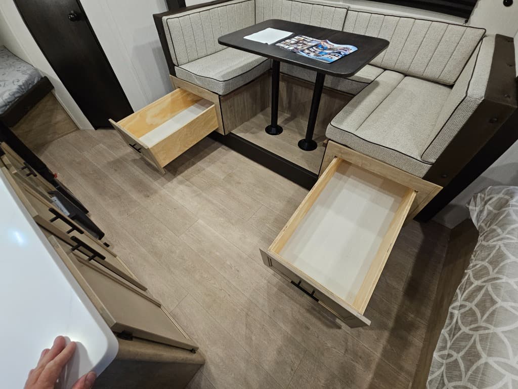 2026 Forest River 2026 Forest River Cherokee Wolf Pup Black Label - thumbnail 11