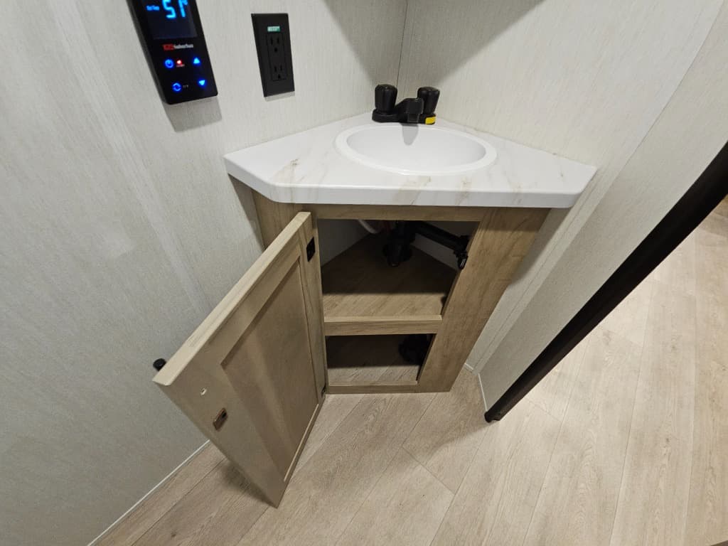 2026 Forest River 2026 Forest River Cherokee Wolf Pup Black Label - thumbnail 30