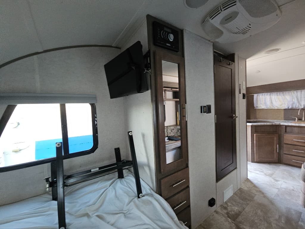 2018 Forest River 2018 Forest River R-Pod - thumbnail 18