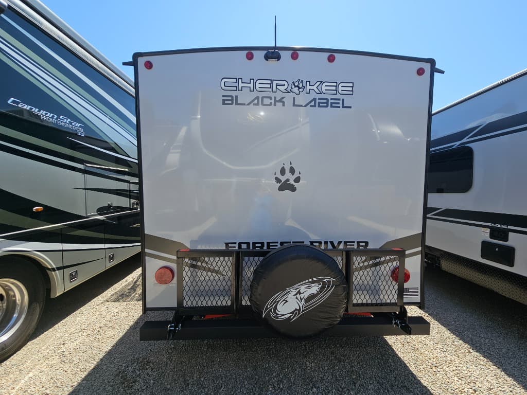 2026 Forest River 2026 Forest River Cherokee Grey Wolf Black Label - thumbnail 4