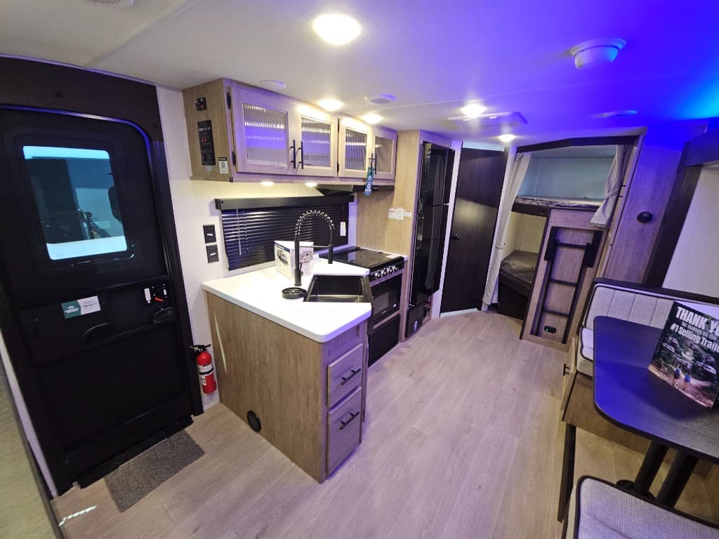 2026 Forest River 2026 Forest River Cherokee Grey Wolf Black Label - thumbnail 8