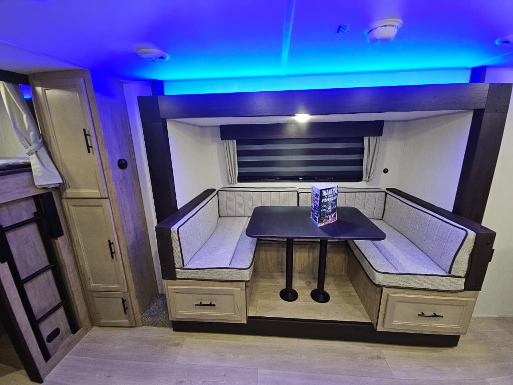 2026 Forest River 2026 Forest River Cherokee Grey Wolf Black Label - thumbnail 10