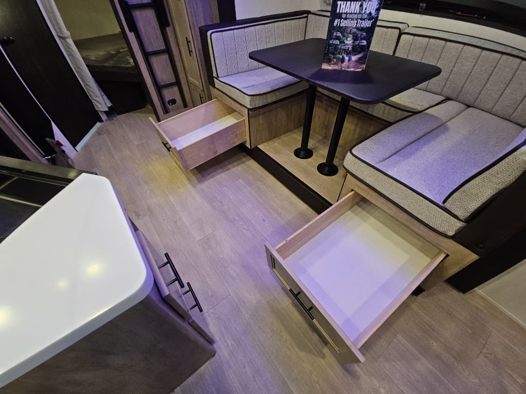 2026 Forest River 2026 Forest River Cherokee Grey Wolf Black Label - thumbnail 12