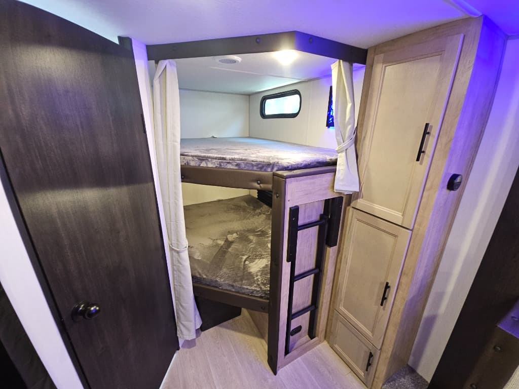 2026 Forest River 2026 Forest River Cherokee Grey Wolf Black Label - thumbnail 14