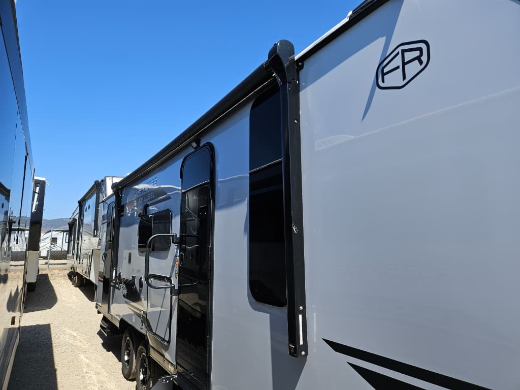 2026 Forest River 2026 Forest River Cherokee Grey Wolf Black Label - thumbnail 38