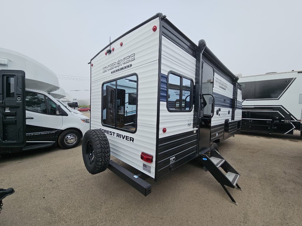 2026 Forest River 2026 Forest River Cherokee Wolf Pup - thumbnail 3