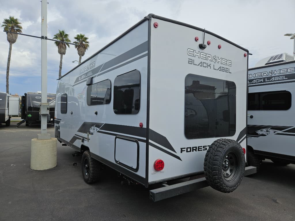 2026 Forest River 2026 Forest River Cherokee Wolf Pup Black Label - thumbnail 4