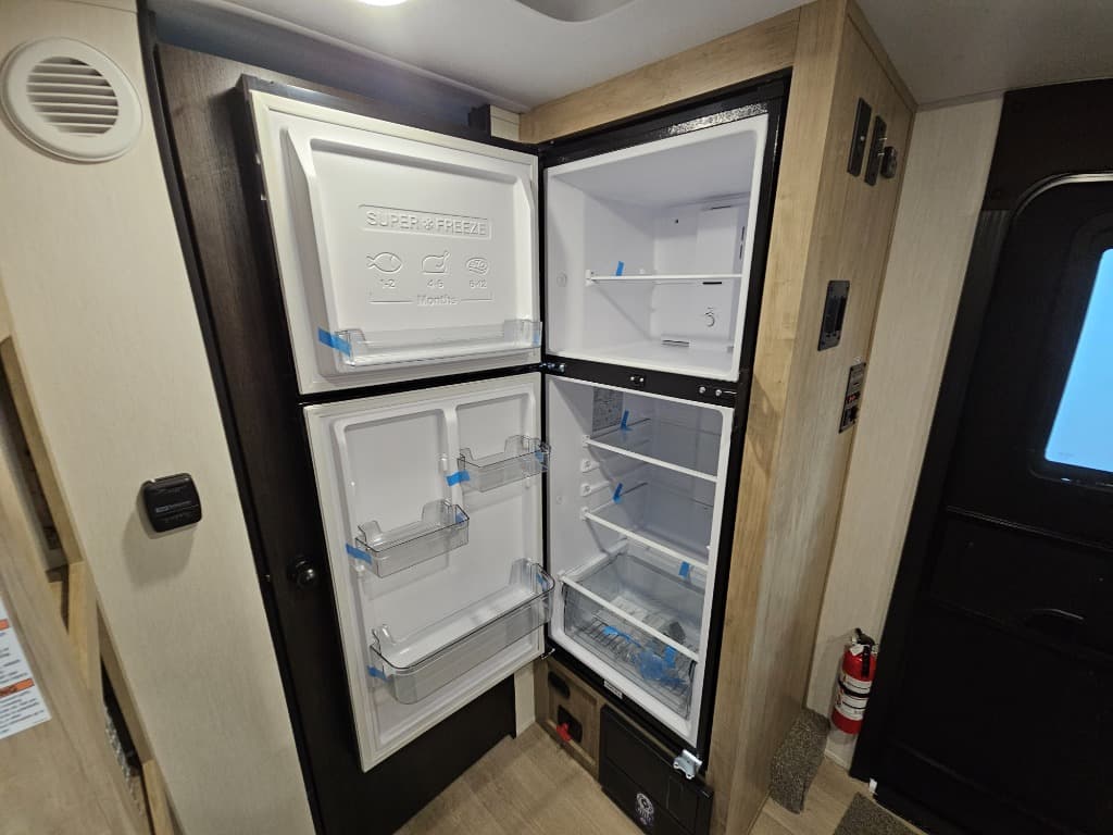 2026 Forest River 2026 Forest River Cherokee Wolf Pup Black Label - thumbnail 9