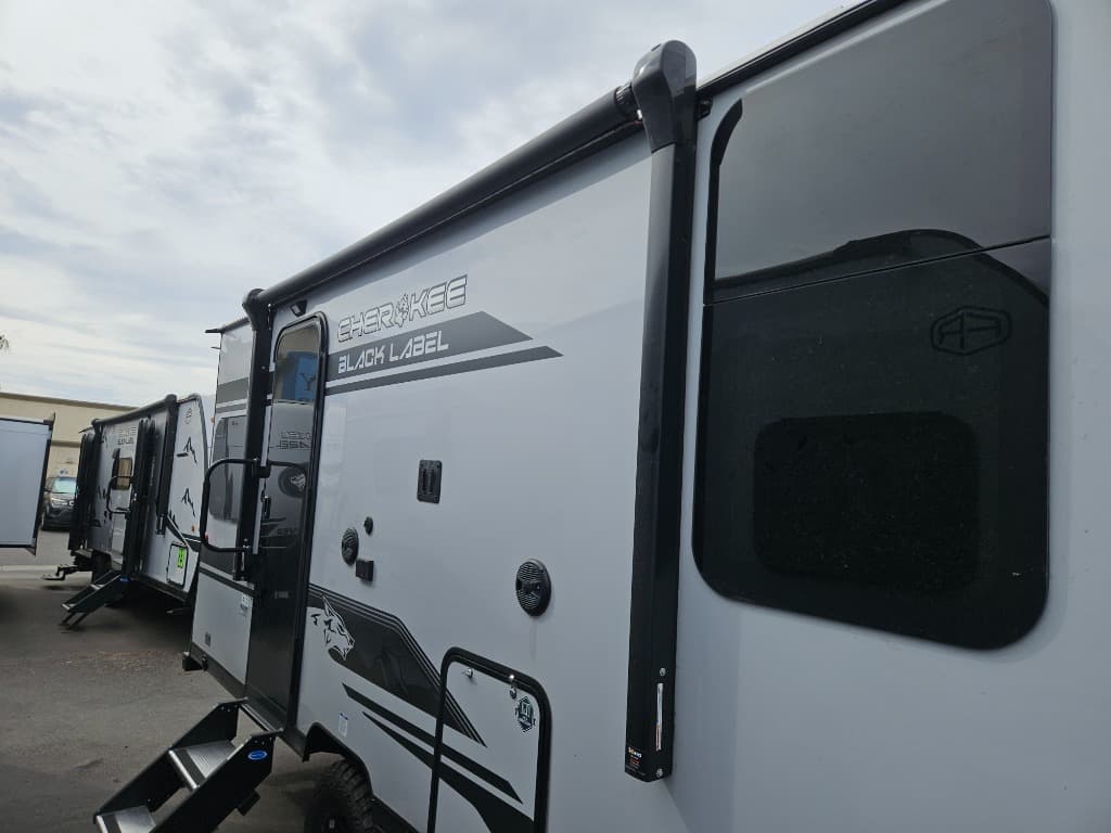 2026 Forest River 2026 Forest River Cherokee Wolf Pup Black Label - thumbnail 32