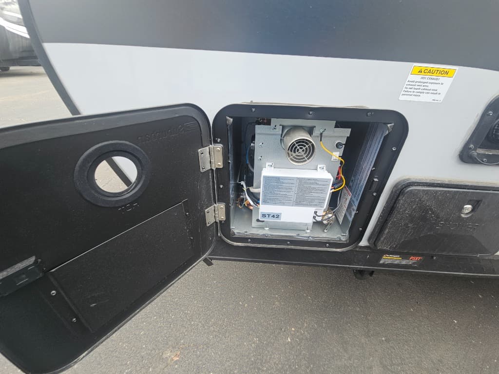 2026 Forest River 2026 Forest River Cherokee Wolf Pup Black Label - thumbnail 43