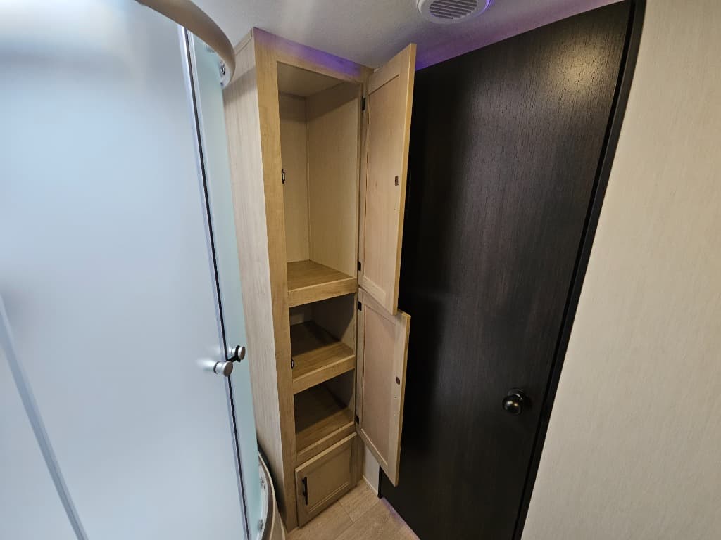 2026 Forest River 2026 Forest River Cherokee Grey Wolf Black Label - thumbnail 24