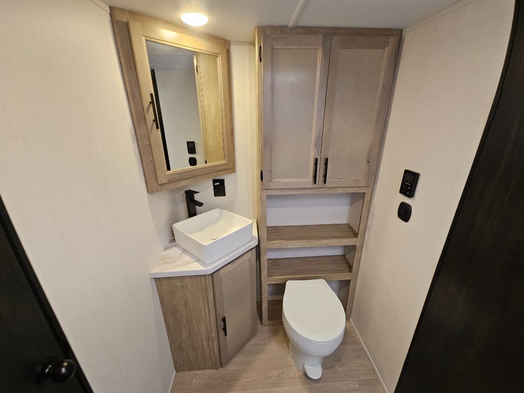 2026 Forest River 2026 Forest River Cherokee Grey Wolf Black Label - thumbnail 27