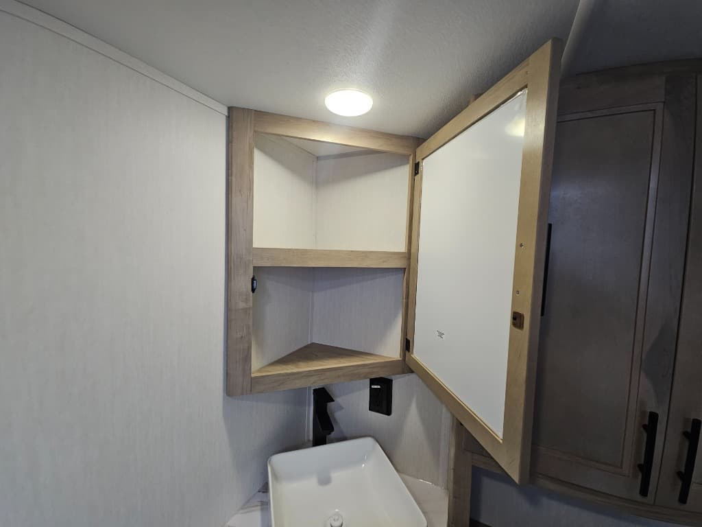 2026 Forest River 2026 Forest River Cherokee Grey Wolf Black Label - thumbnail 30