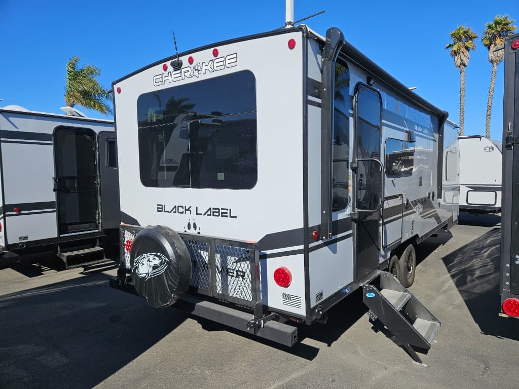 2026 Forest River 2026 Forest River Cherokee Grey Wolf Black Label - thumbnail 3