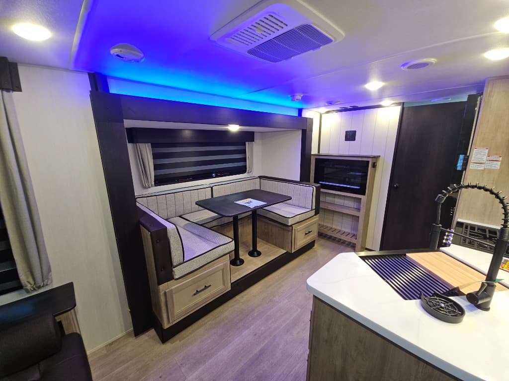 2026 Forest River 2026 Forest River Cherokee Grey Wolf Black Label - thumbnail 8