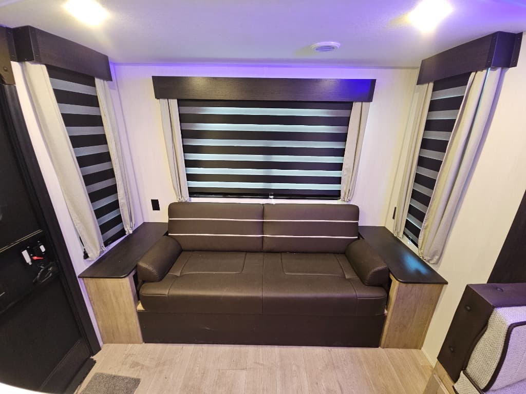 2026 Forest River 2026 Forest River Cherokee Grey Wolf Black Label - thumbnail 9