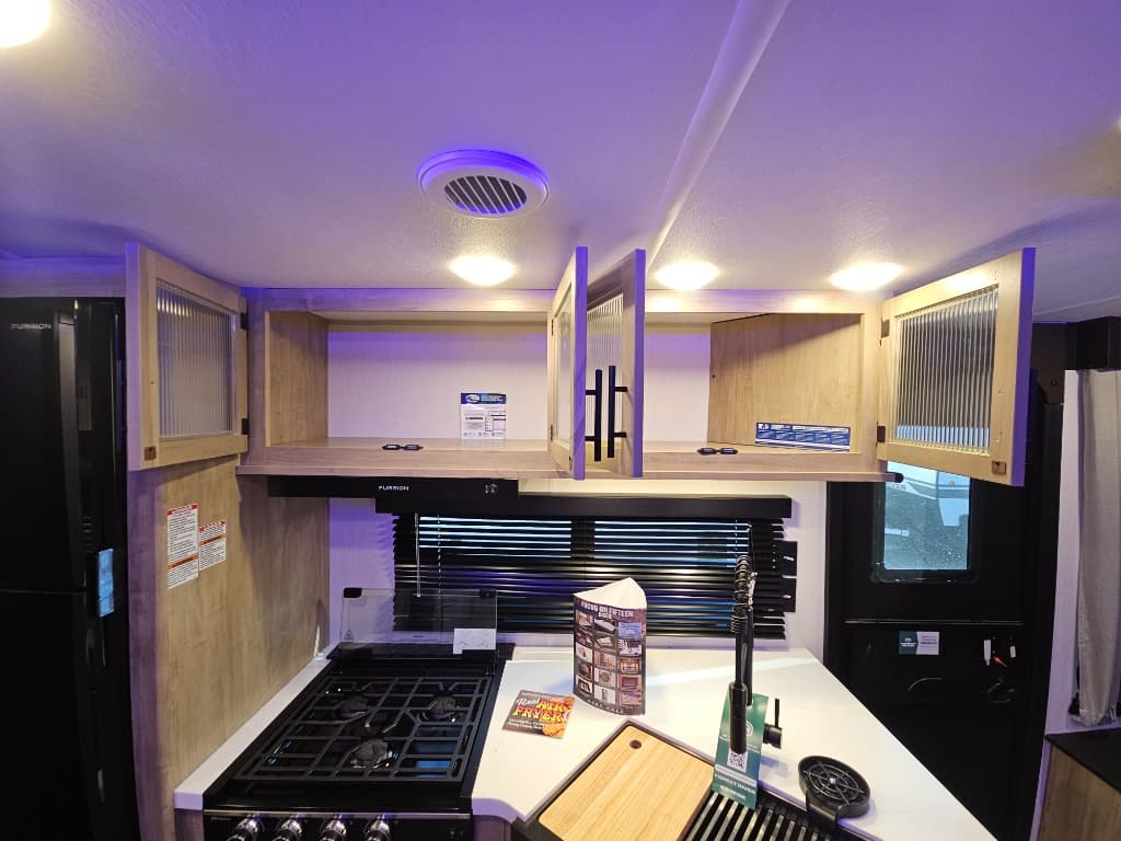 2026 Forest River 2026 Forest River Cherokee Grey Wolf Black Label - thumbnail 18