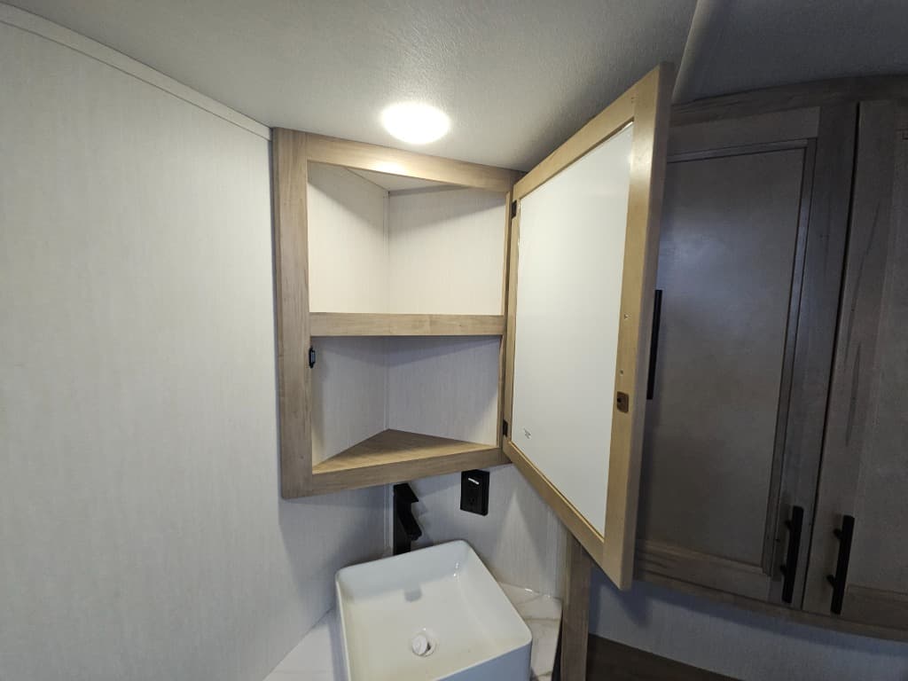 2026 Forest River 2026 Forest River Cherokee Grey Wolf Black Label - thumbnail 24