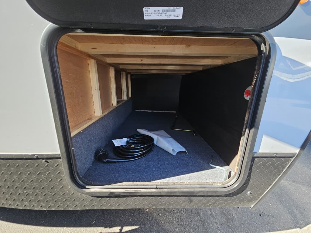 2026 Forest River 2026 Forest River Cherokee Grey Wolf Black Label - thumbnail 39