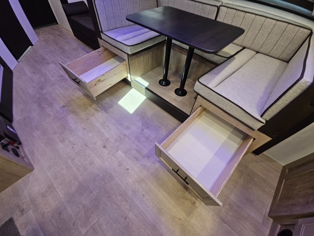 2026 Forest River 2026 Forest River Cherokee Grey Wolf - thumbnail 11