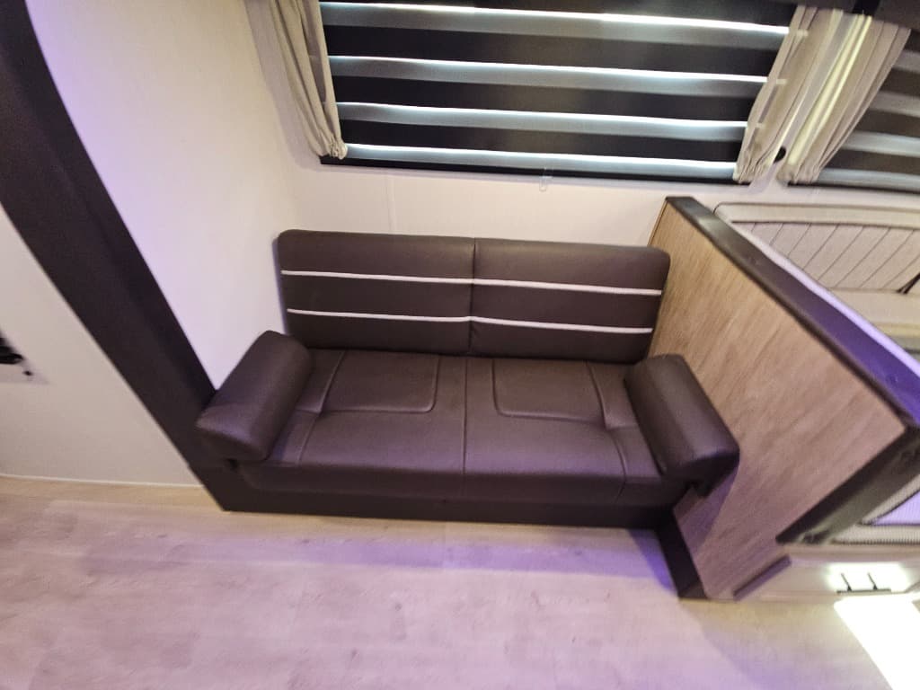 2026 Forest River 2026 Forest River Cherokee Grey Wolf - thumbnail 13