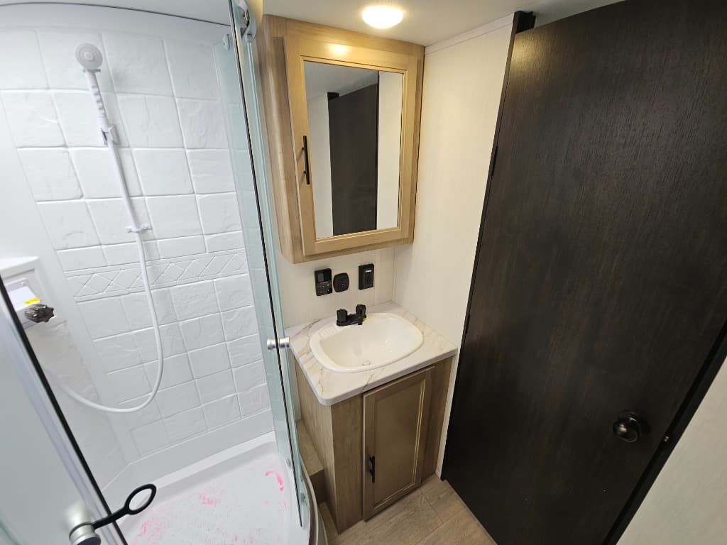 2026 Forest River 2026 Forest River Cherokee Grey Wolf - thumbnail 30