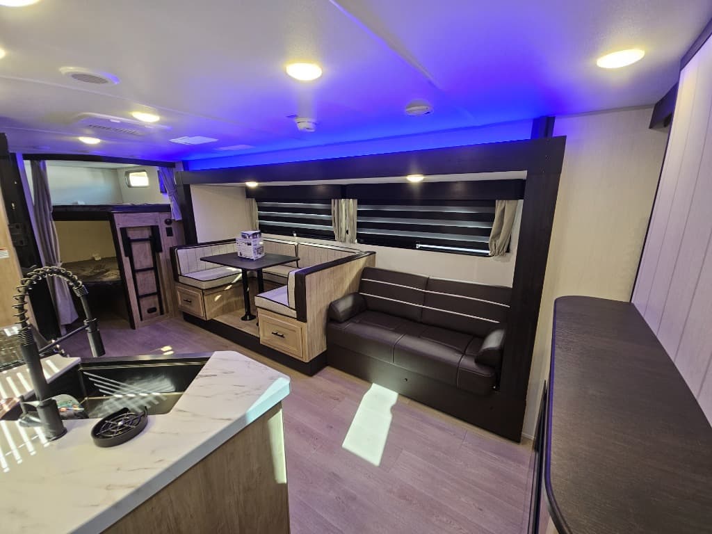 2026 Forest River 2026 Forest River Cherokee Grey Wolf - thumbnail 8